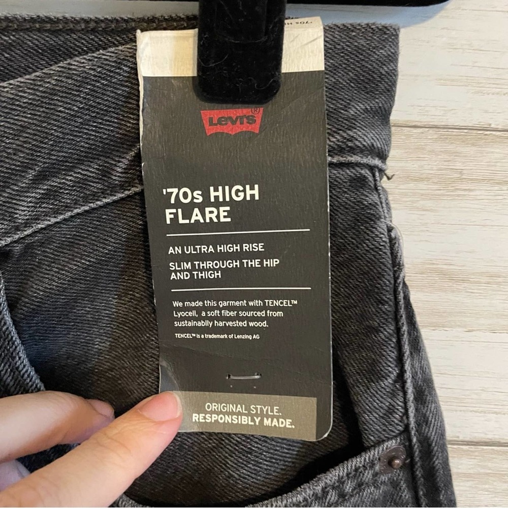 Levi's Black High-Rise Wide-Leg Jeans - Picture 12 of 15